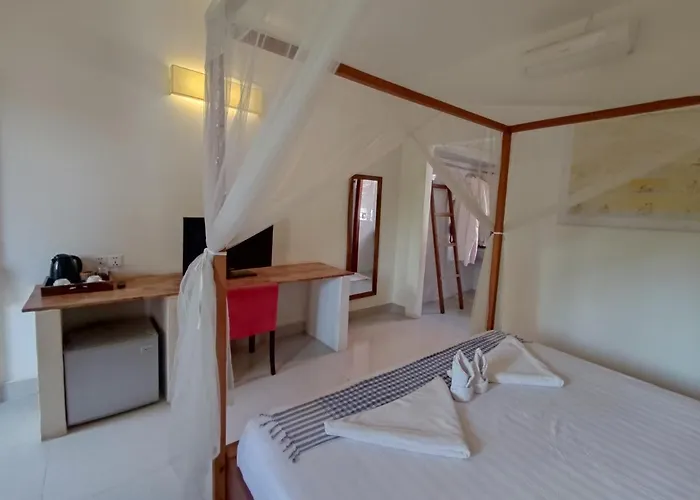 Hotel River And 4*